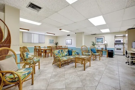 1601 S Ocean Drive Hollywood FL 33019