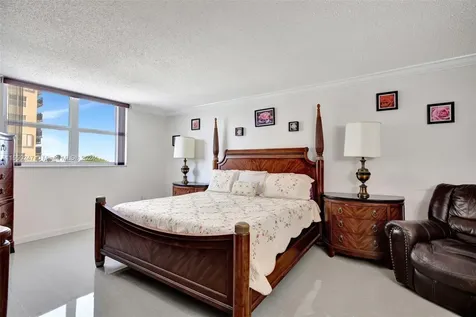 1601 S Ocean Drive Hollywood FL 33019