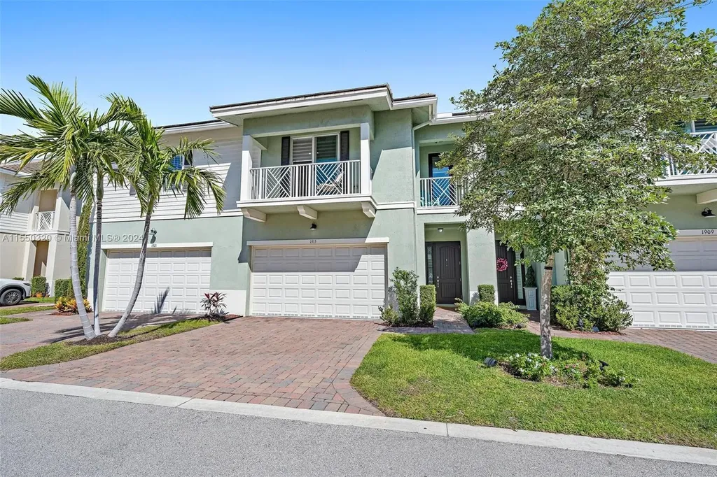 1915 Juno Landing Lane North Palm Beach FL 33408