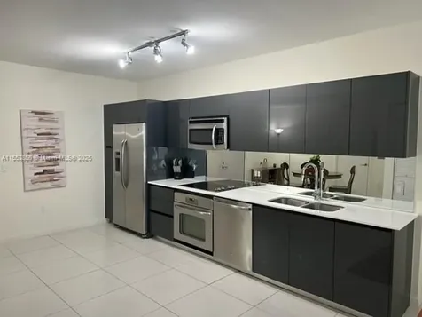 31 SE 6th Street Miami FL 33131