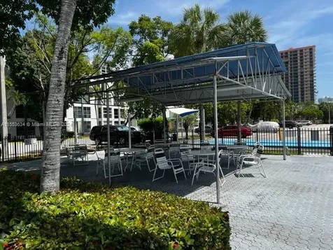 17560 Atlantic Boulevard Sunny Isles Beach FL 33160