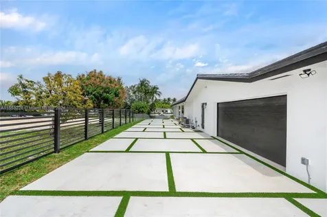 9335 SW 144th Street Miami FL 33176