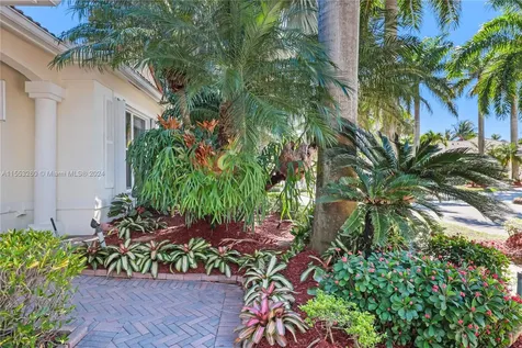 1935 Harbor View Circle Weston FL 33327