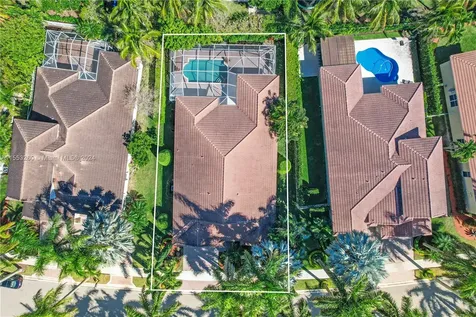 1935 Harbor View Circle Weston FL 33327