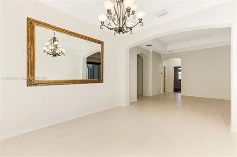 1935 Harbor View Circle Weston FL 33327