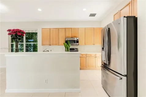 1935 Harbor View Circle Weston FL 33327
