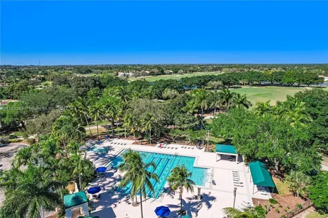 1935 Harbor View Circle Weston FL 33327