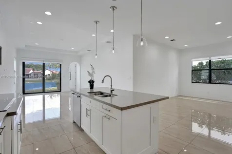 755 SW 113th Lane Pembroke Pines FL 33025