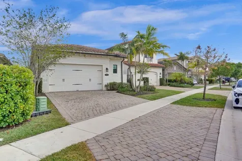 755 SW 113th Lane Pembroke Pines FL 33025