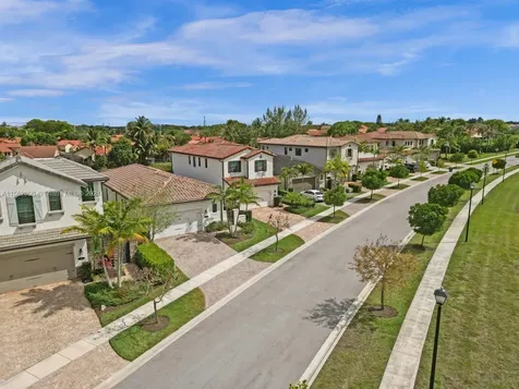 755 SW 113th Lane Pembroke Pines FL 33025