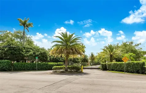 10090 SW 89th Court Miami FL 33176