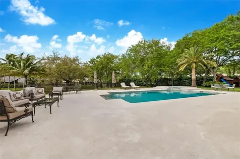 10090 SW 89th Court Miami FL 33176