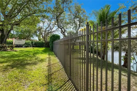 10090 SW 89th Court Miami FL 33176