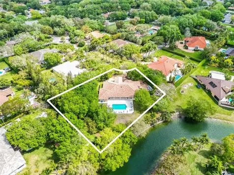 10090 SW 89th Court Miami FL 33176