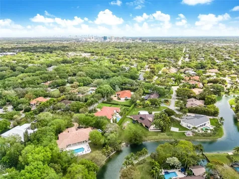 10090 SW 89th Court Miami FL 33176