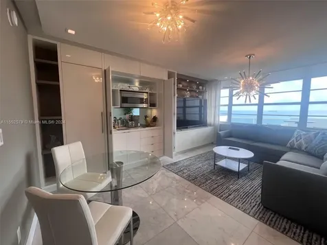 100 Lincoln Road Miami Beach FL 33139