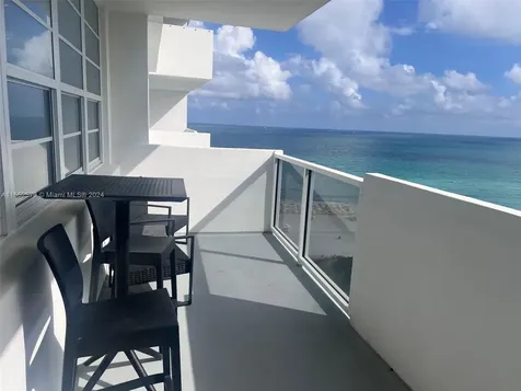 100 Lincoln Road Miami Beach FL 33139