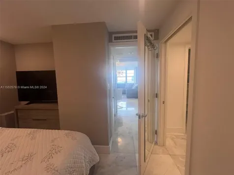 100 Lincoln Road Miami Beach FL 33139