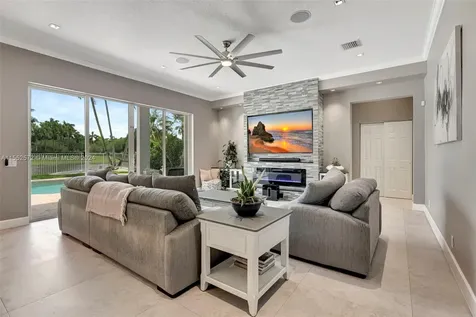 809 Regal Cove Road Weston FL 33327