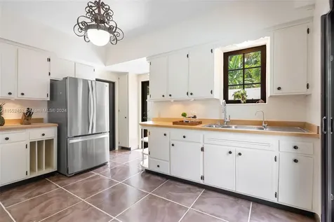 634 NE 56th Street Miami FL 33137