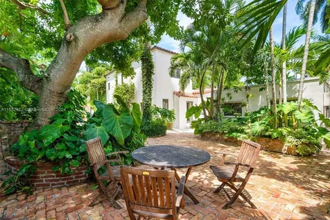 634 NE 56th Street Miami FL 33137