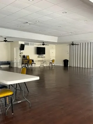 2871 Somerset Drive Lauderdale Lakes FL 33311
