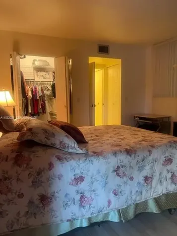 2871 Somerset Drive Lauderdale Lakes FL 33311