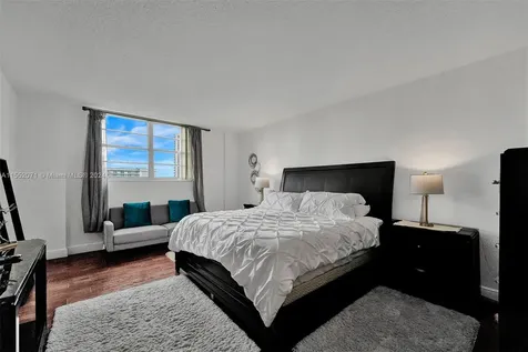 19370 Collins Avenue Sunny Isles Beach FL 33160