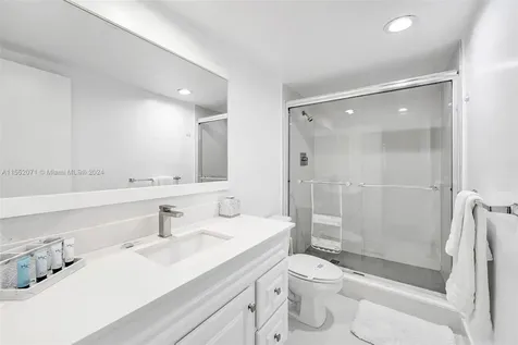 19370 Collins Avenue Sunny Isles Beach FL 33160