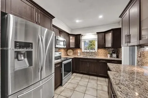 7581 SW 57th Terrace Miami FL 33143