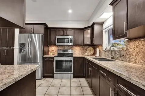 7581 SW 57th Terrace Miami FL 33143