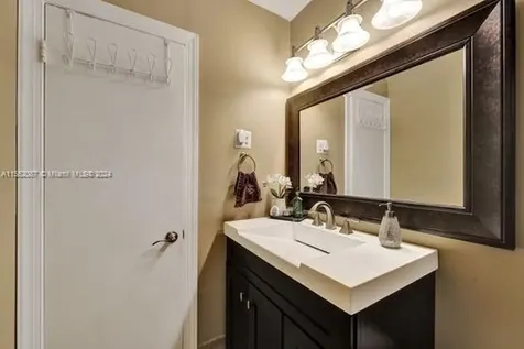 7581 SW 57th Terrace Miami FL 33143