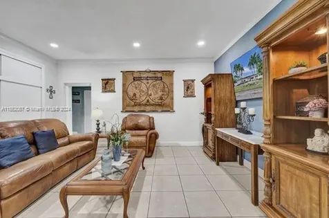 7581 SW 57th Terrace Miami FL 33143