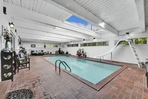 7581 SW 57th Terrace Miami FL 33143