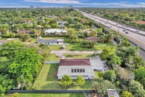 7581 SW 57th Terrace Miami FL 33143