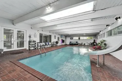 7581 SW 57th Terrace Miami FL 33143