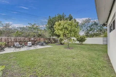 7581 SW 57th Terrace Miami FL 33143