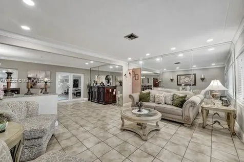 7581 SW 57th Terrace Miami FL 33143