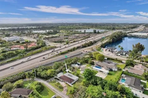 7581 SW 57th Terrace Miami FL 33143