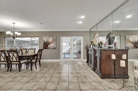 7581 SW 57th Terrace Miami FL 33143