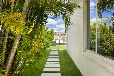 754 San Remo Drive Weston FL 33326