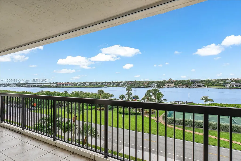 19670 Beach Road Jupiter FL 33469