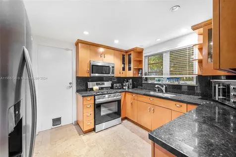 3440 N Meridian Avenue Miami Beach FL 33140