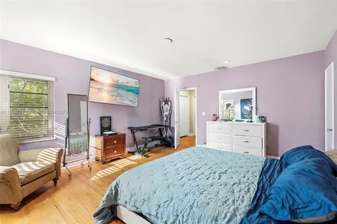 3440 N Meridian Avenue Miami Beach FL 33140