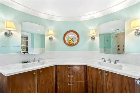 3440 N Meridian Avenue Miami Beach FL 33140