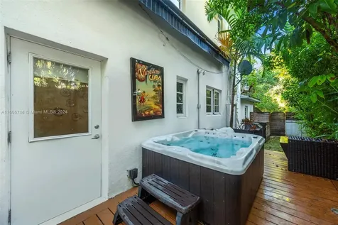 3440 N Meridian Avenue Miami Beach FL 33140