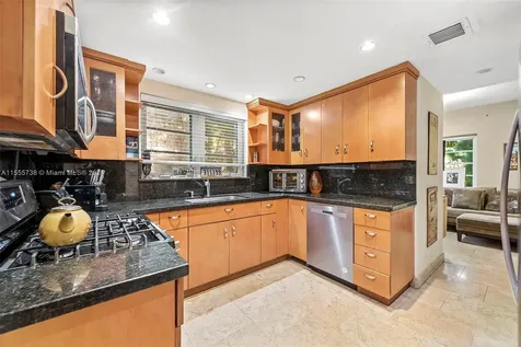 3440 N Meridian Avenue Miami Beach FL 33140