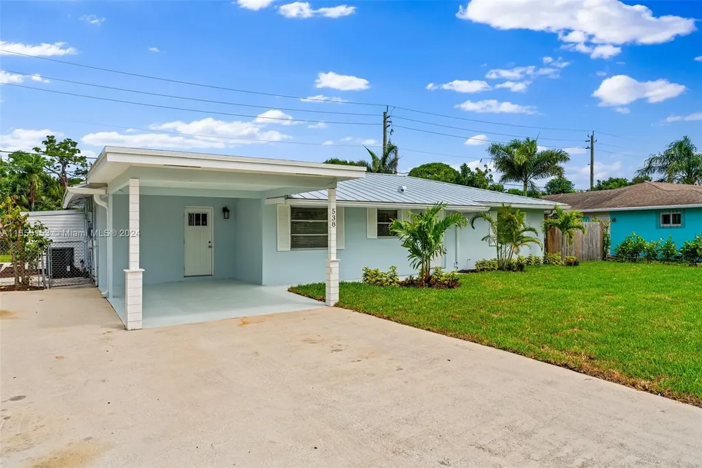 538 N Dover Road Tequesta FL 33469