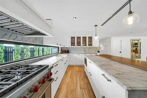 6000 SW 24th Street Miami FL 33142