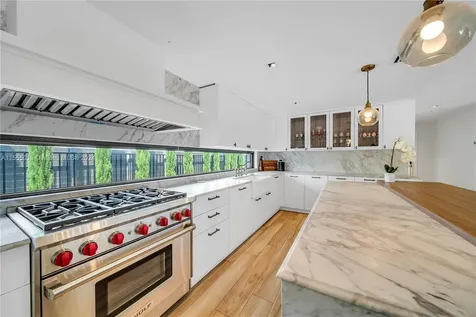 6000 SW 24th Street Miami FL 33142